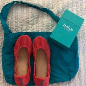 Tieks size 8 Poppy